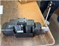 73761.6.jpg Directional Control Valve – Series D4L / D9L Manual Hydraulic Control Valve Parker